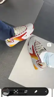 Wanna Kicks capture 1